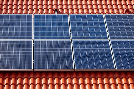 Solar Panel Cleaning in Florida: Does It Really Improve Output?